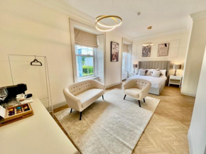 9 Bedroom all Ensuite- Exclusive Use